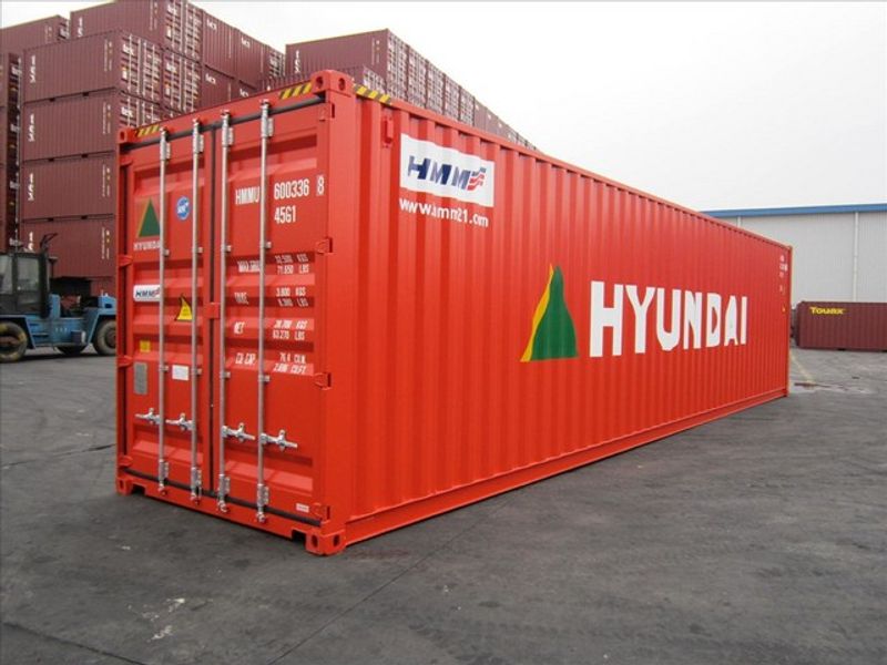 HMM container